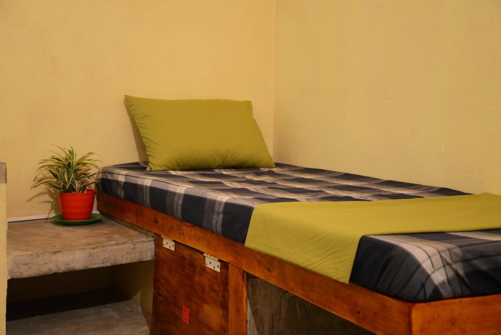 Jungle Beach Hostel Унаватуна Номер фото