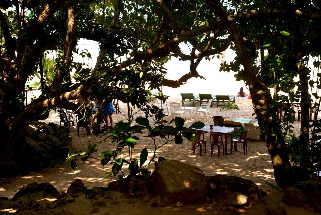 Jungle Beach Hostel Унаватуна Экстерьер фото